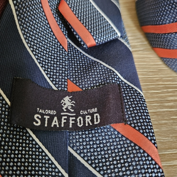 FALL/AUTUMN Themed Tie Collection - Stafford/Crazy Horse - 100% Silk - Picture 6 of 7